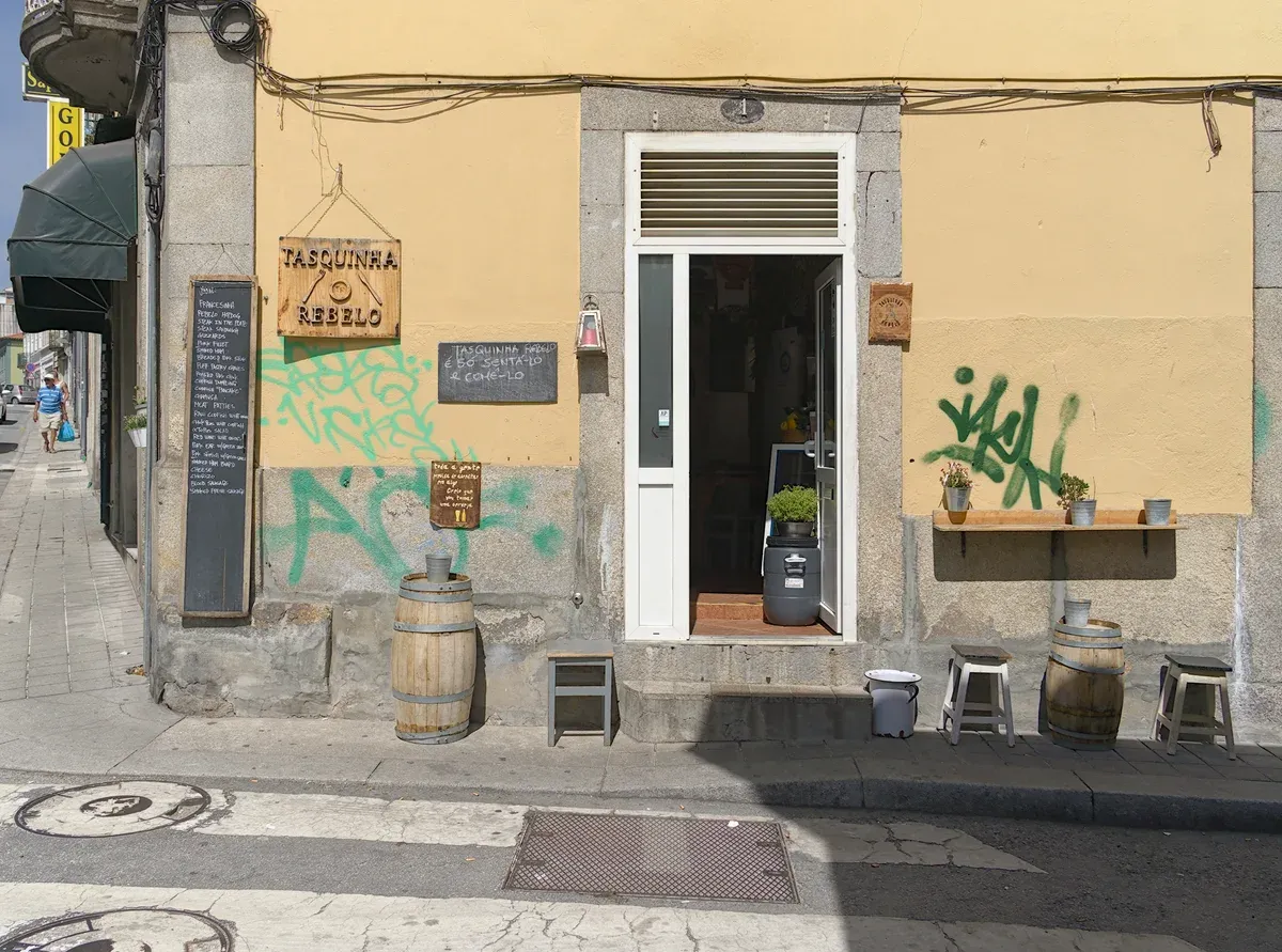 Tasca restaurant entrance in Porto, the kind of stop on a Porto food and wine tour